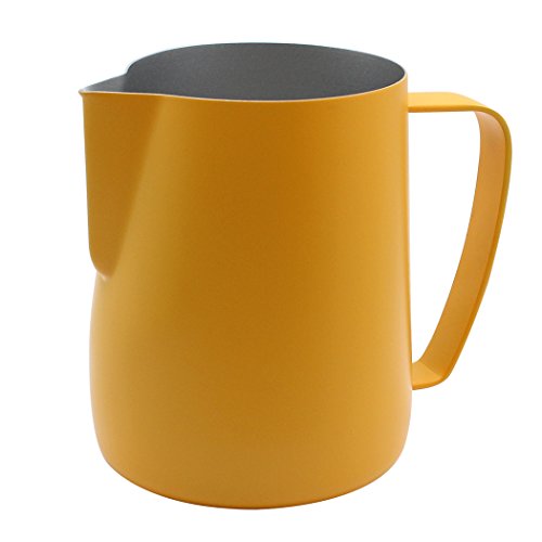 600ml Stainless Steel Milk Frothing Pitcher in Yellow – Ideal for Lattes, Coffee, and Hot Chocolate with Practical Design and Easy Grip